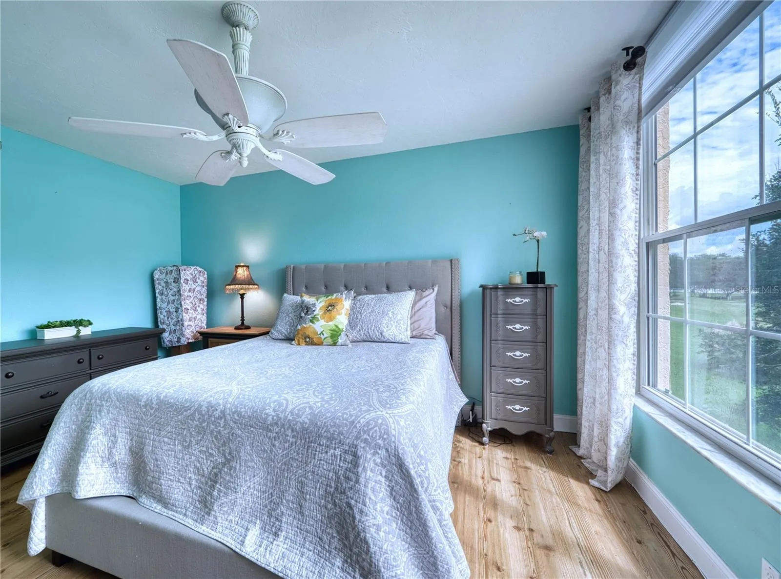 Main bed