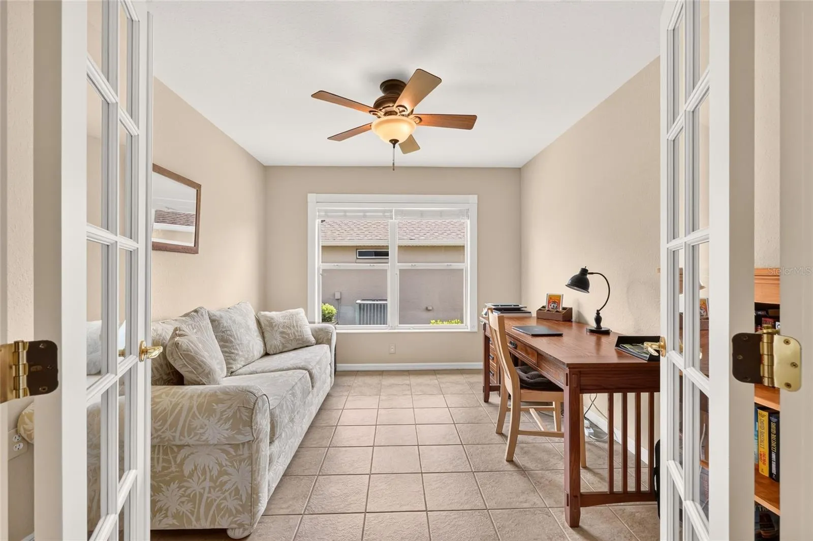 Library/Den