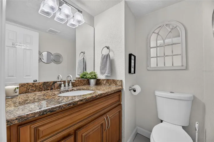 BATHROOM ON 1ST FLOOR