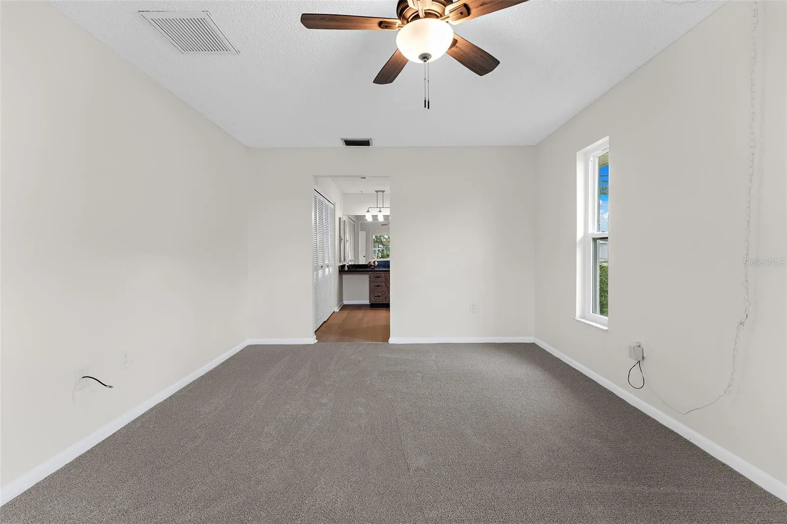 Primary bedroom 12 x 15