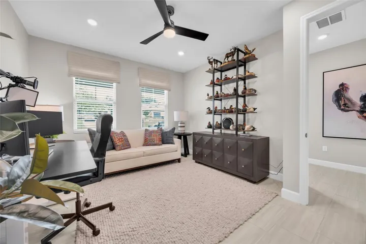 Bonus room first floor