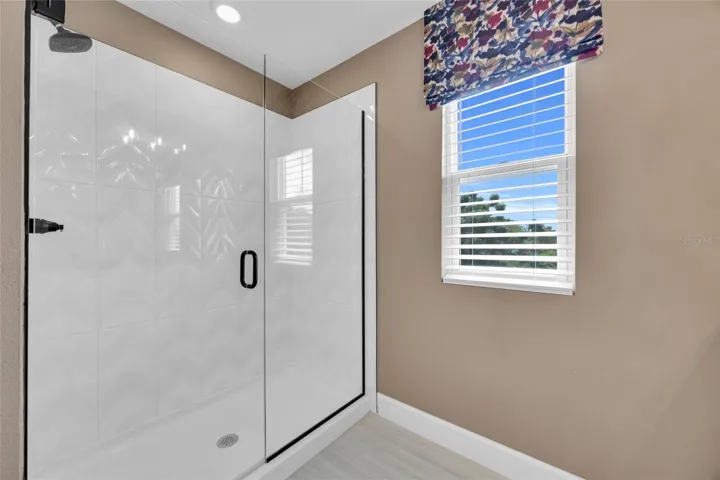Pfrimary shower