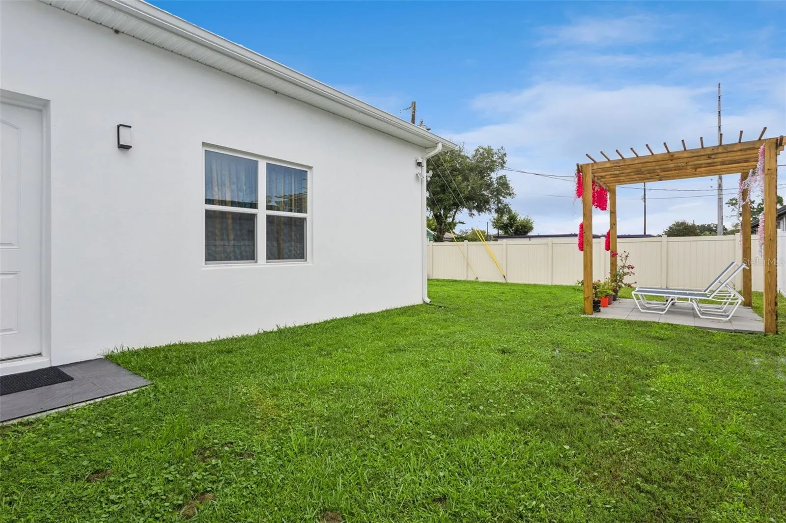 Pergola/Backyard