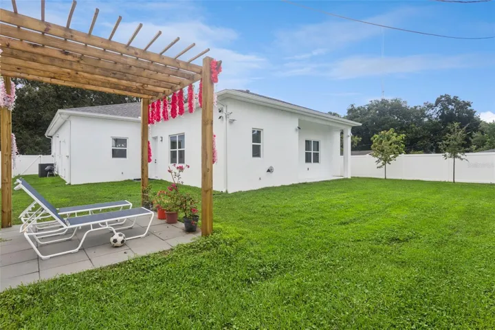 Pergola/Backyard
