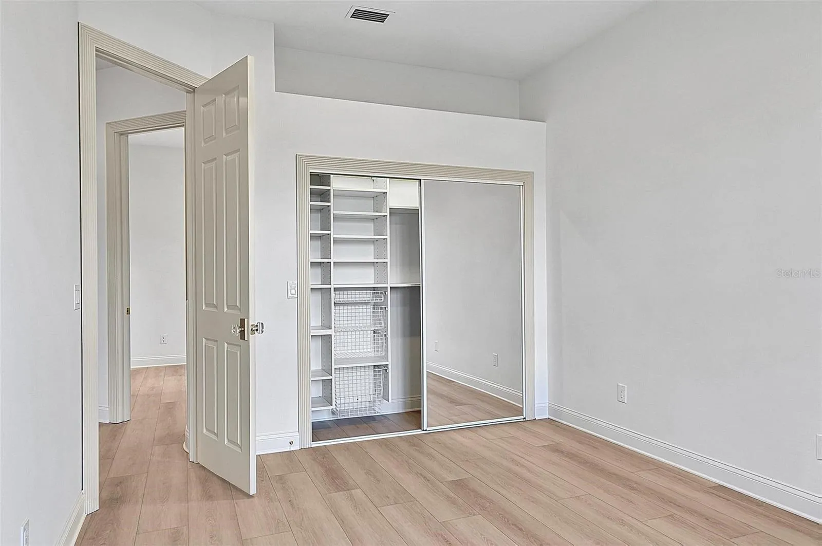 2nd guest bedroom with closet inserts