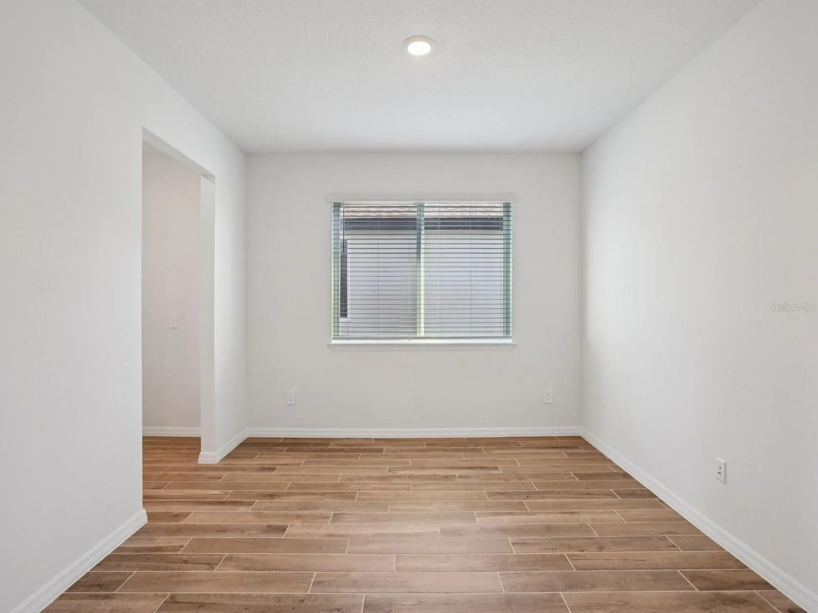 Photo is not of the actual home, but is an inspirational photo of builder’s model home and may depict options, furnishings, and/or decorator features that are not included