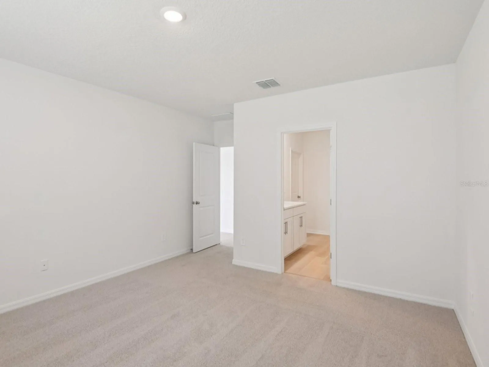 Photo is not of the actual home, but is an inspirational photo of builder’s model home and may depict options, furnishings, and/or decorator features that are not included