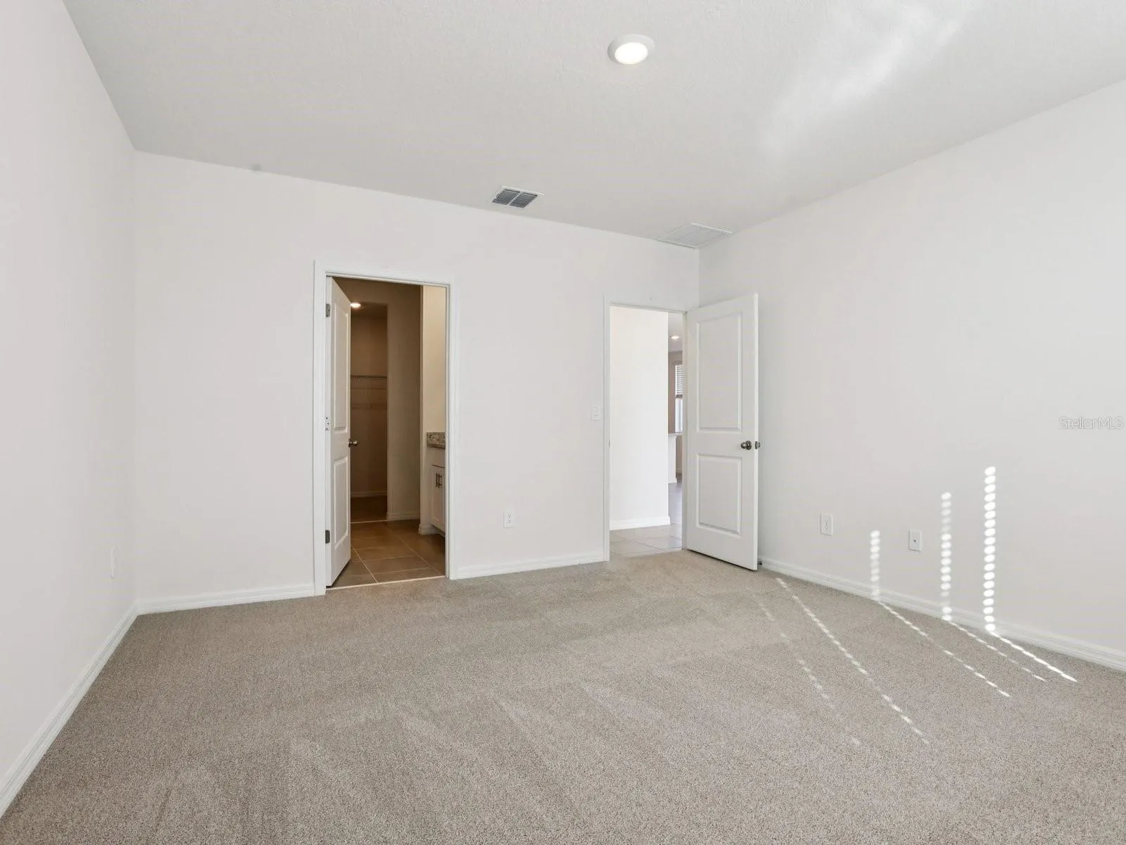 Photo is not of the actual home, but is an inspirational photo of builder’s model home and may depict options, furnishings, and/or decorator features that are not included