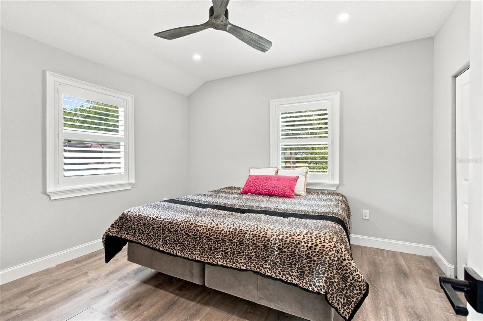 GUEST COTTAGE BEDROOM