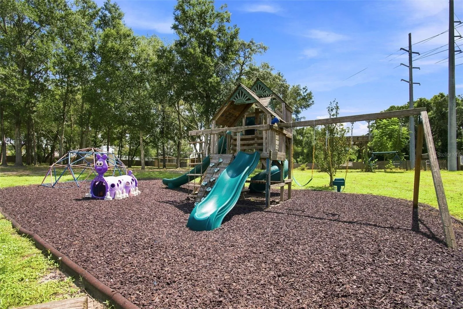 RUBBER MULCH KEEPS THE PLAYGROUND IN GREAT ORDER