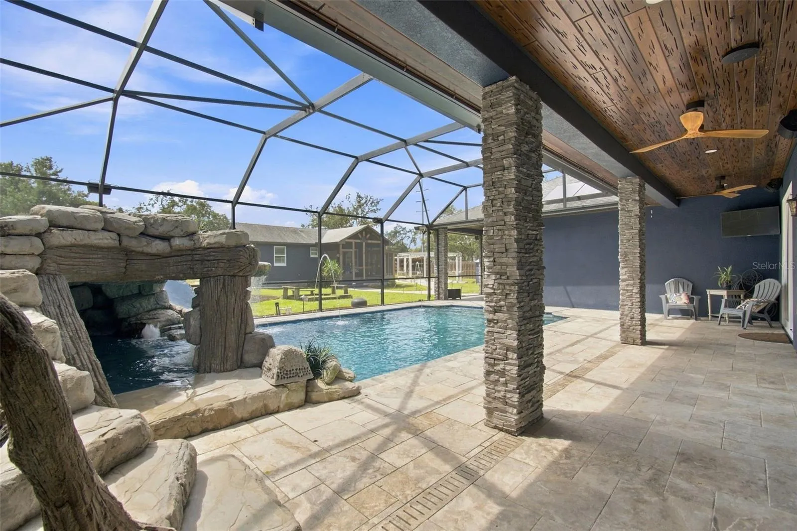 NOTICE THE BEAUTIFUL PECKY CYPRESS LANAI