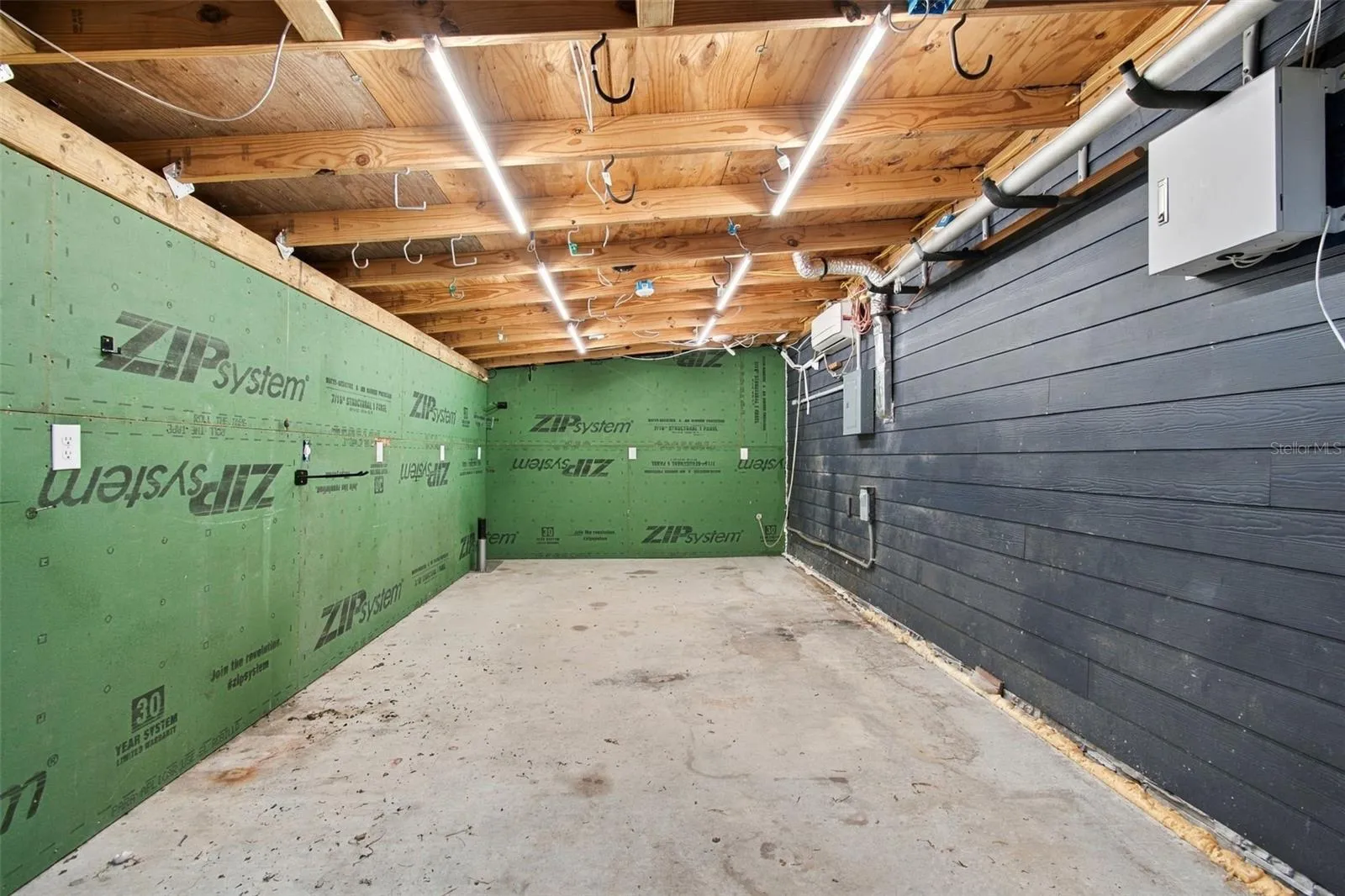 AIR CONDITIONED WORKSHOP