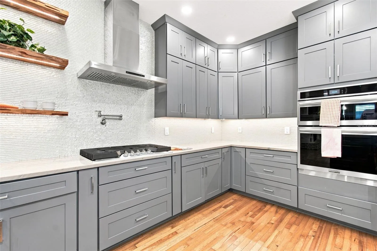 KITCHEN CABINETS GALORE