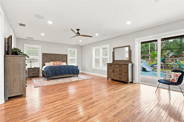INCREDIBLE POOL VIEWS AND ACCESS