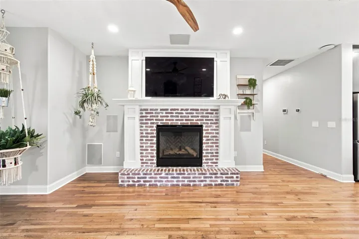 GAS FIREPLACE FOR COZY NIGHTS