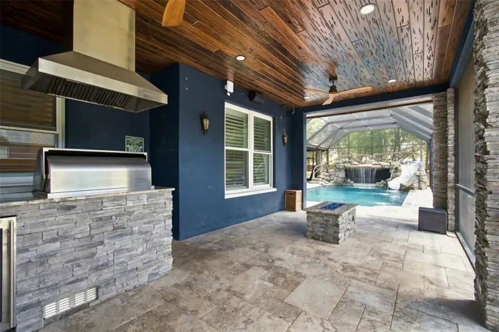 COMPLETE OUTDOOR KITCHEN