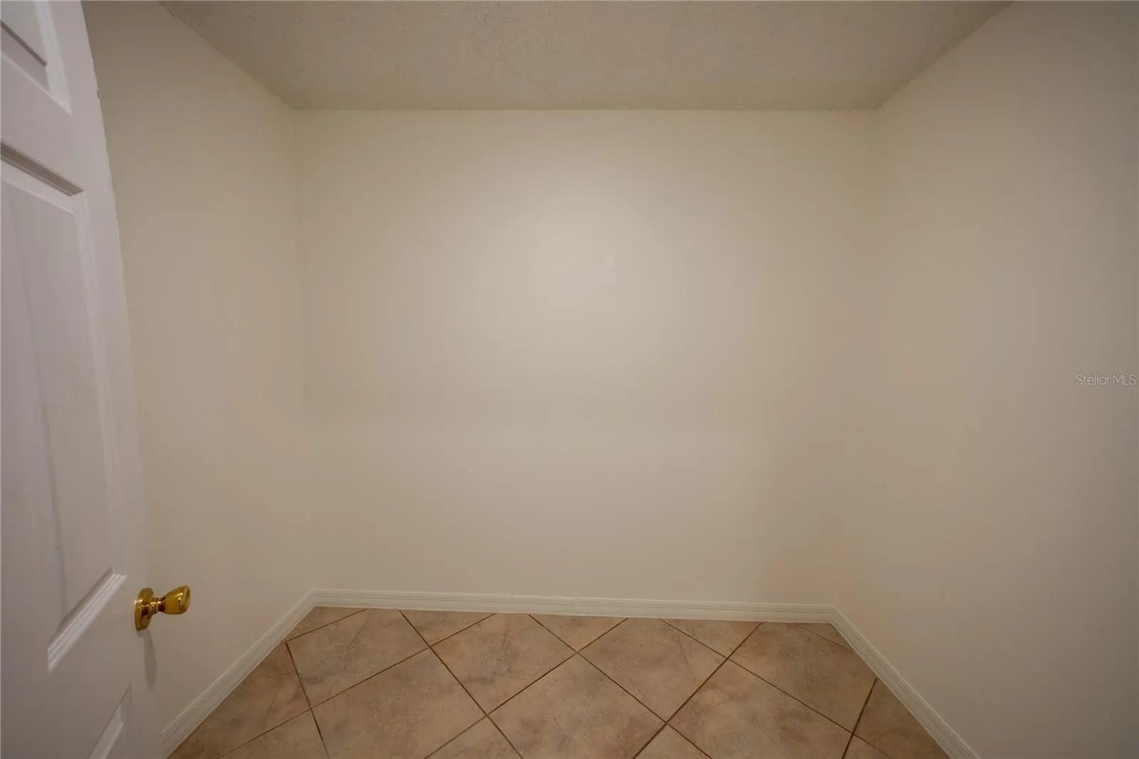 Oversized Pantry