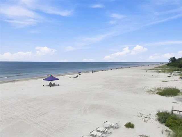 Step out to the sand!