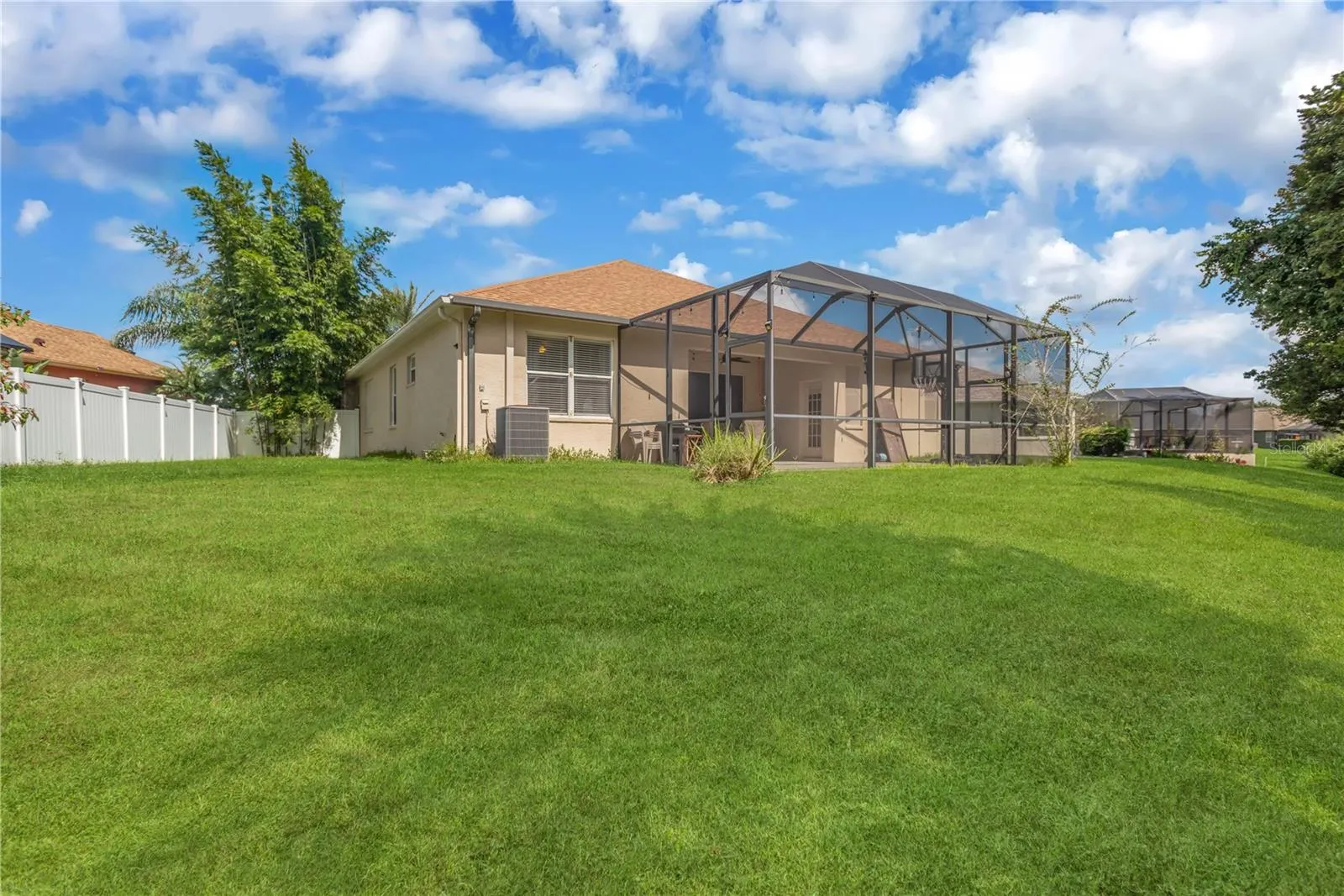 Enormous backyard!