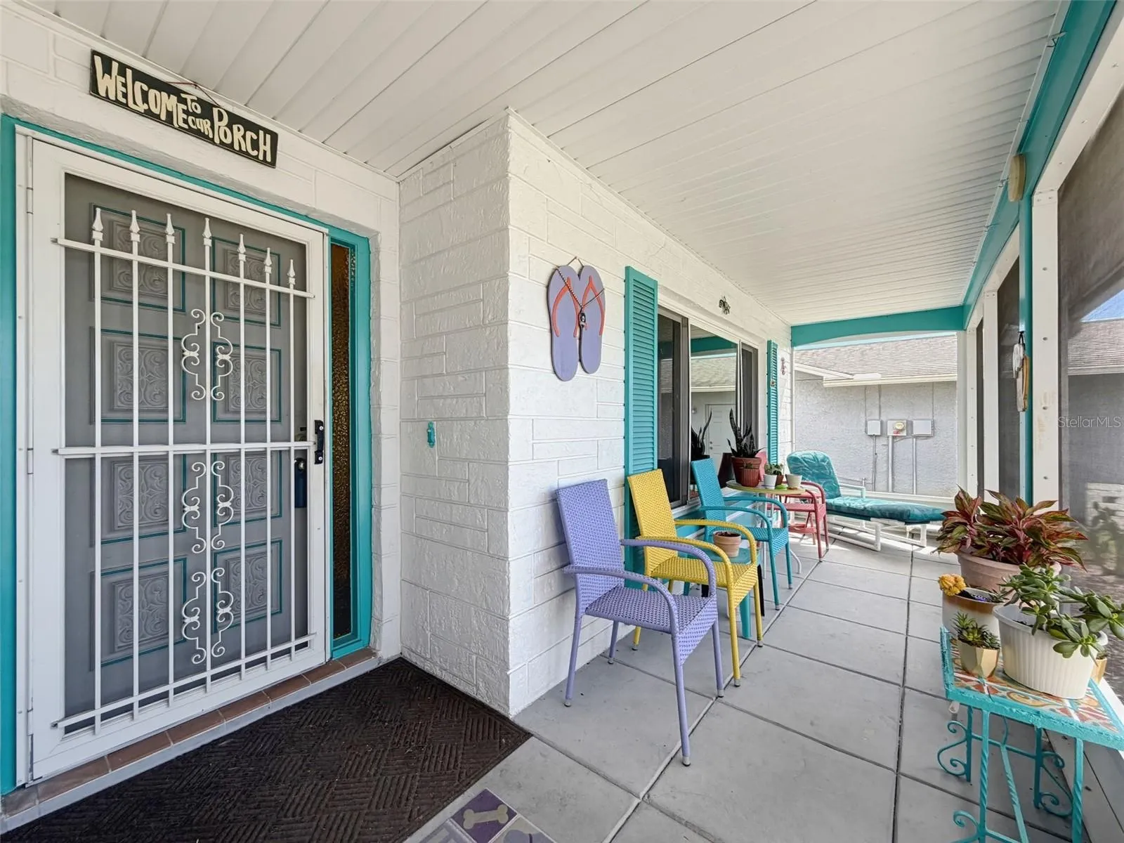 Lovely screened front porch