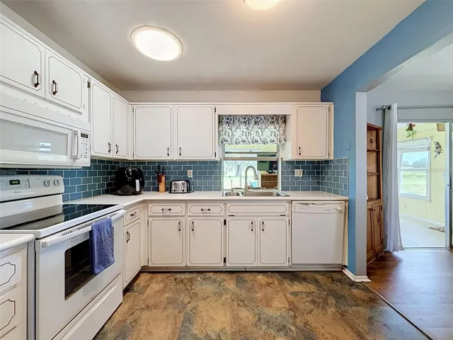 Spacious Kitchen