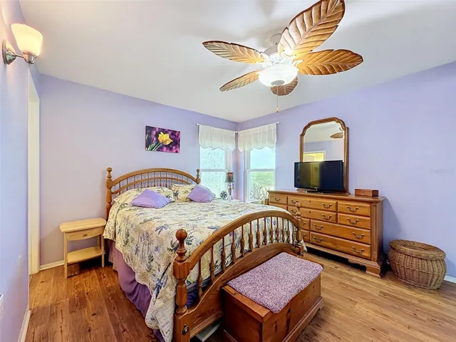 Primary Bedroom w/En suite bath