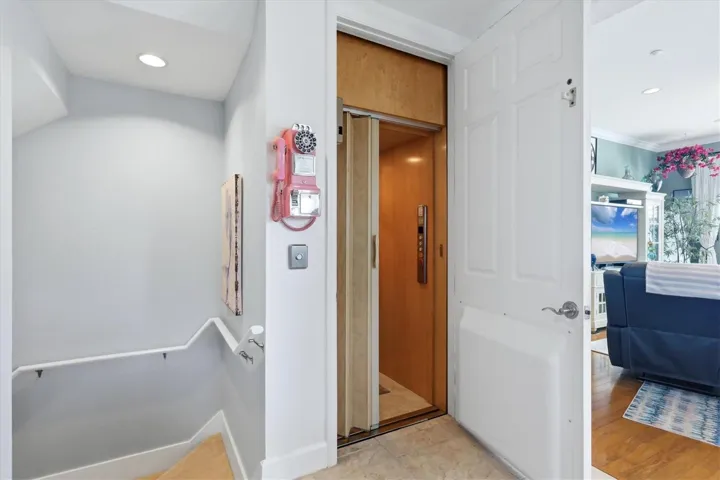 Private elevator services all levels