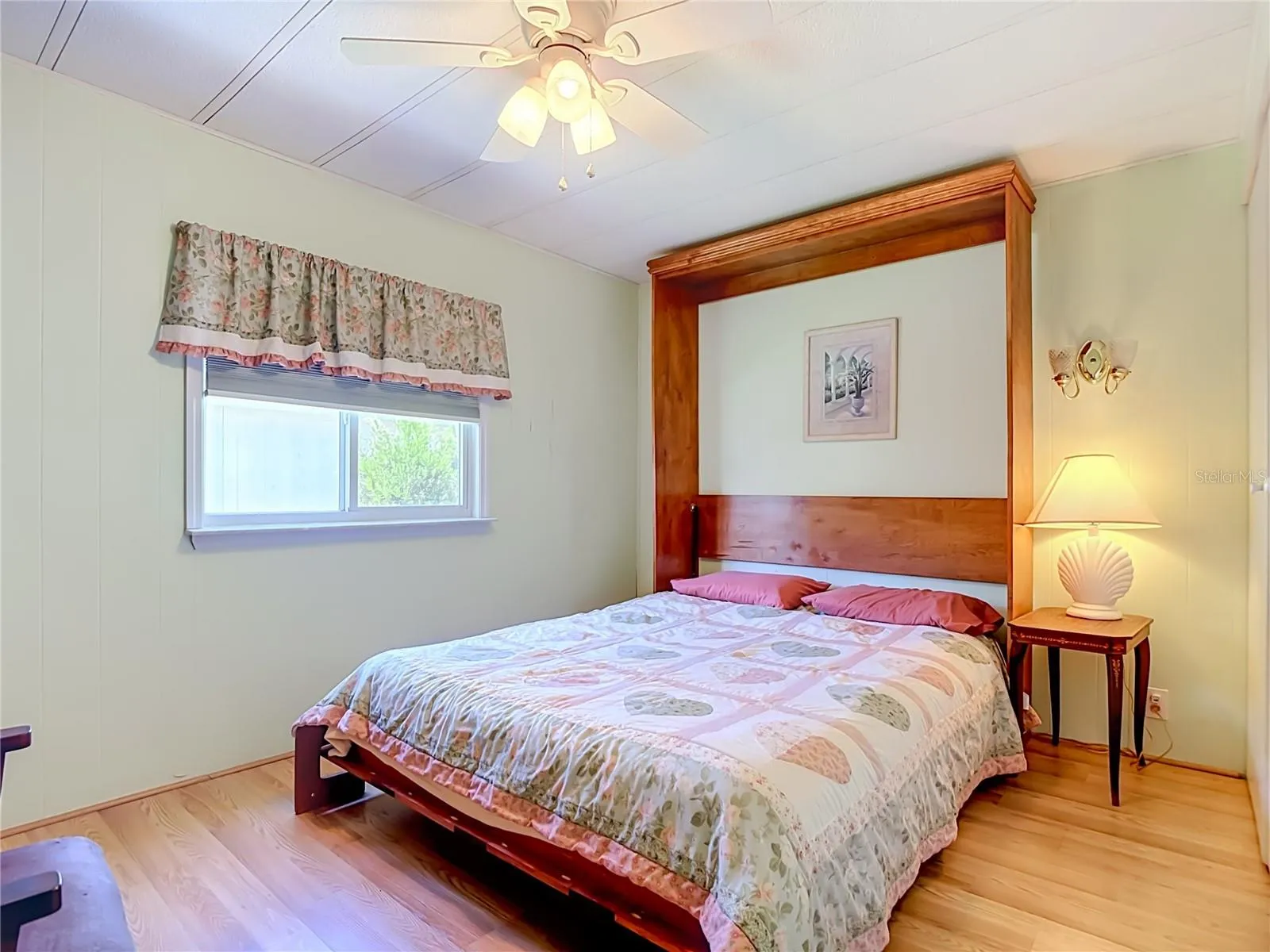 Second bedroom complete with Murphy Bed