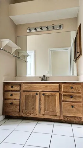 Guest Area Full Bath