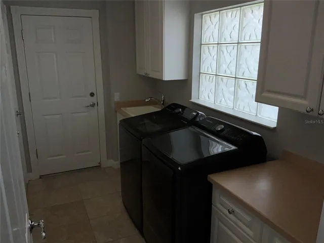 Indoor laundry room