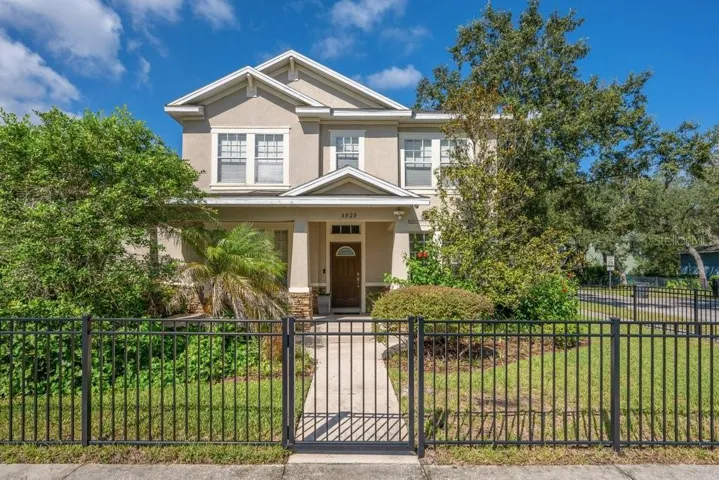 GARDEN DISTRICT