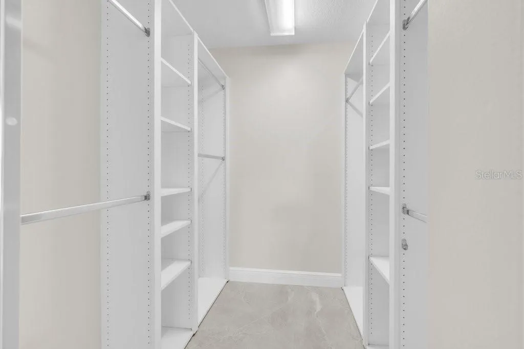 walk in closet