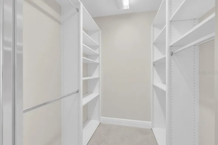 walk in closet