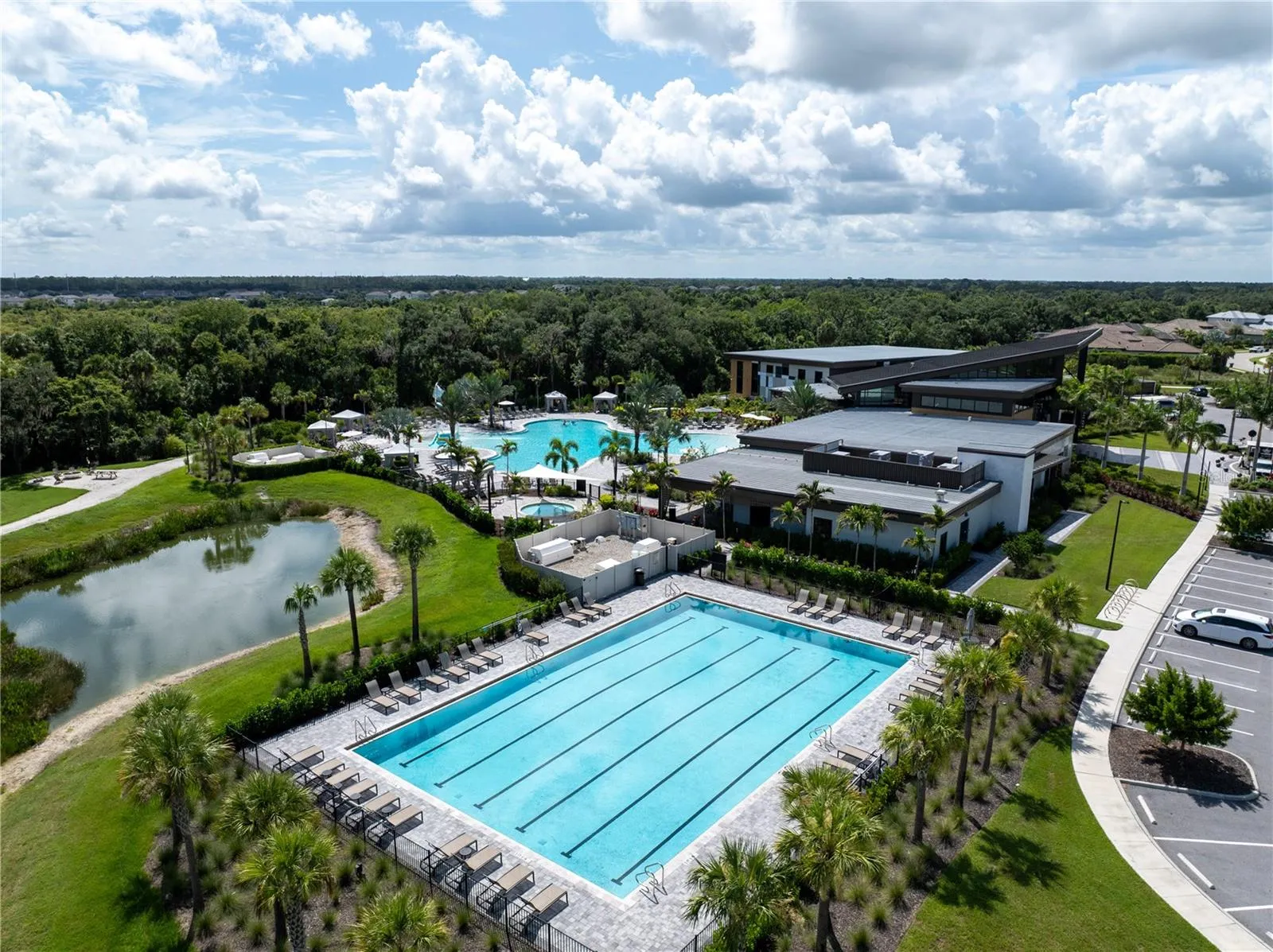 THE HUB LAP POOL
