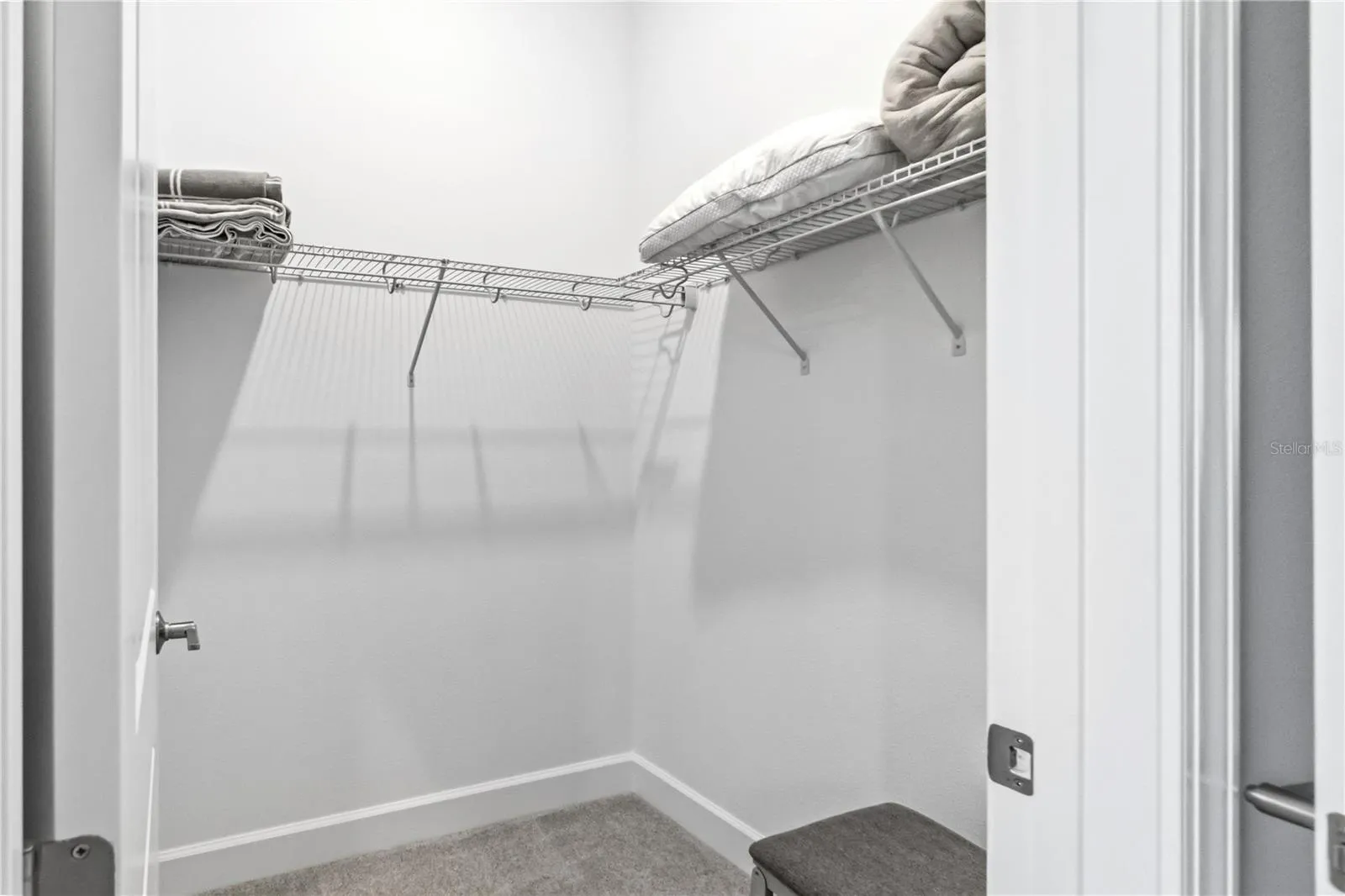 BR 2 WALK-IN CLOSET
