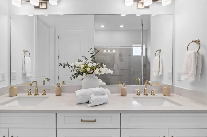 DOUBLE BOWL VANITY