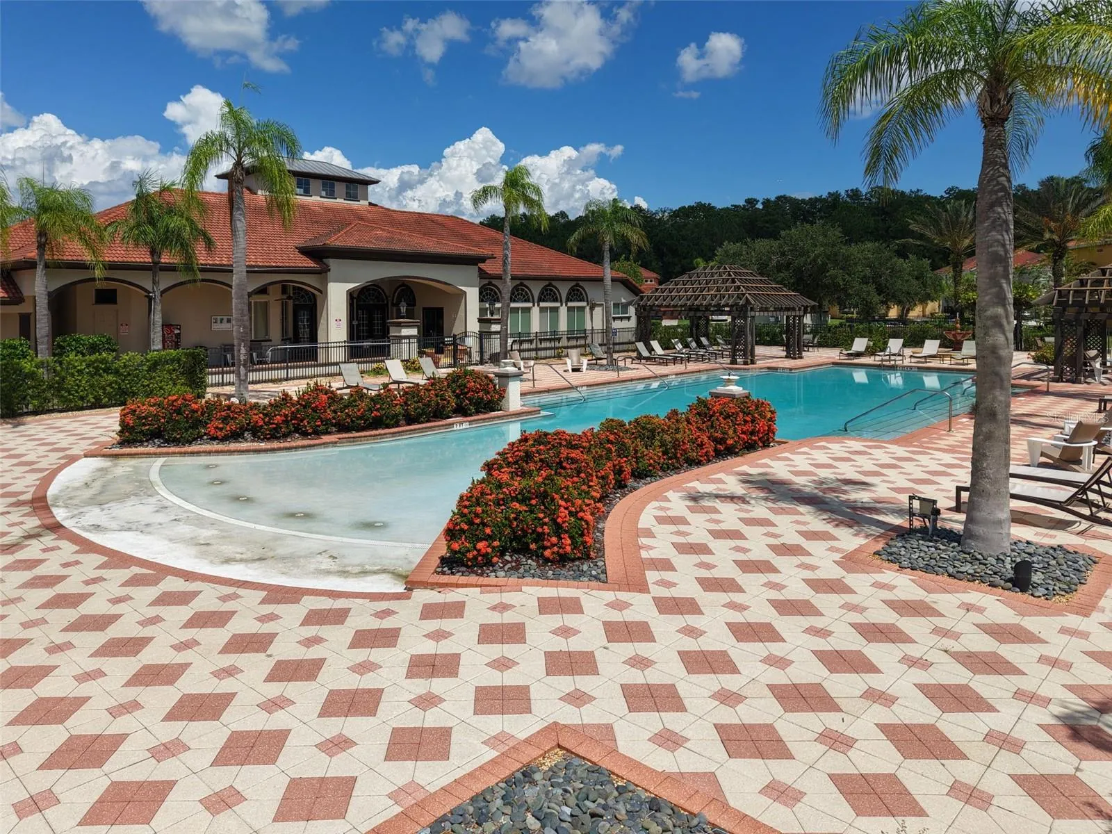 Bella Vida community pool.