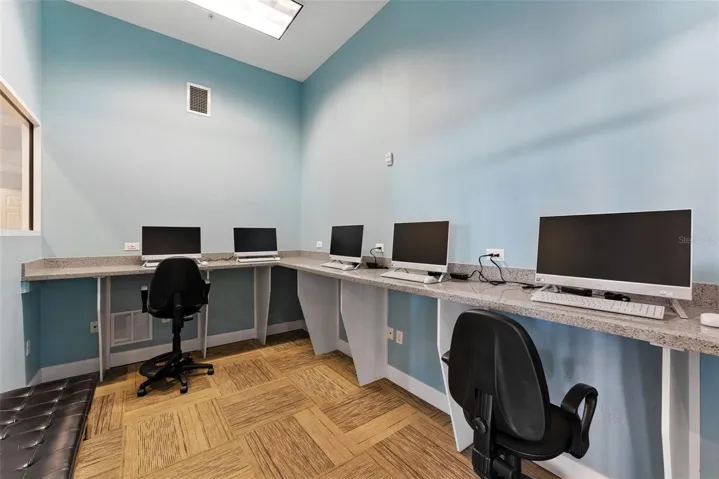 Bella Vida community business center.