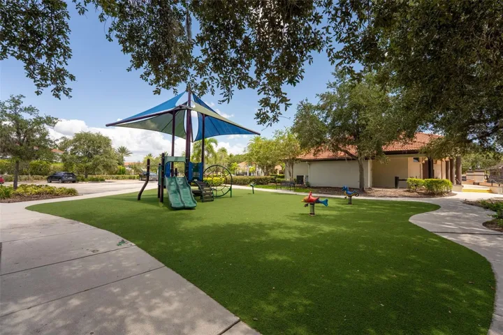 Bella Vida community kids play area.