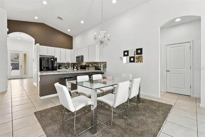 Dining room.