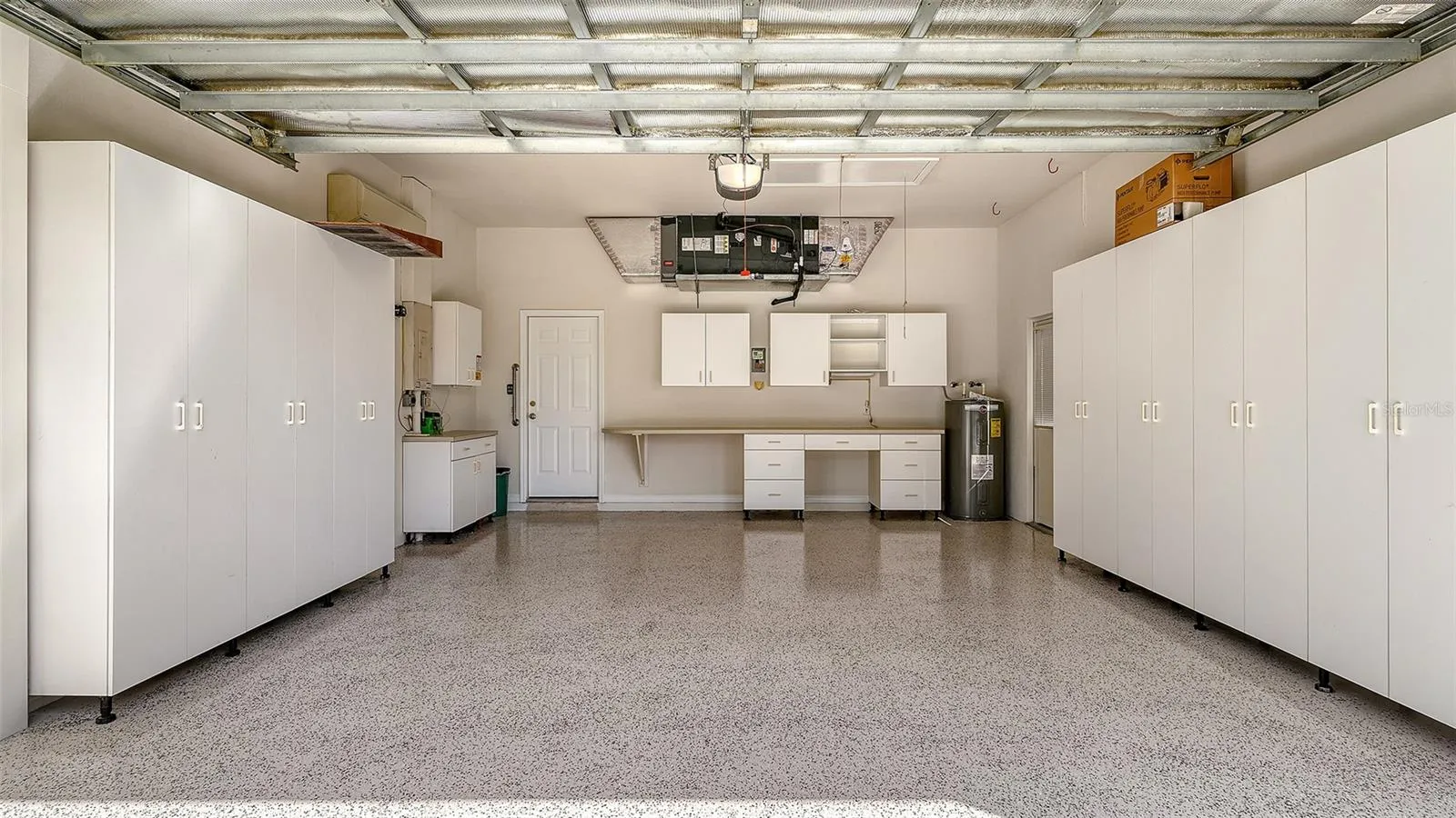 Epoxy floor in garage