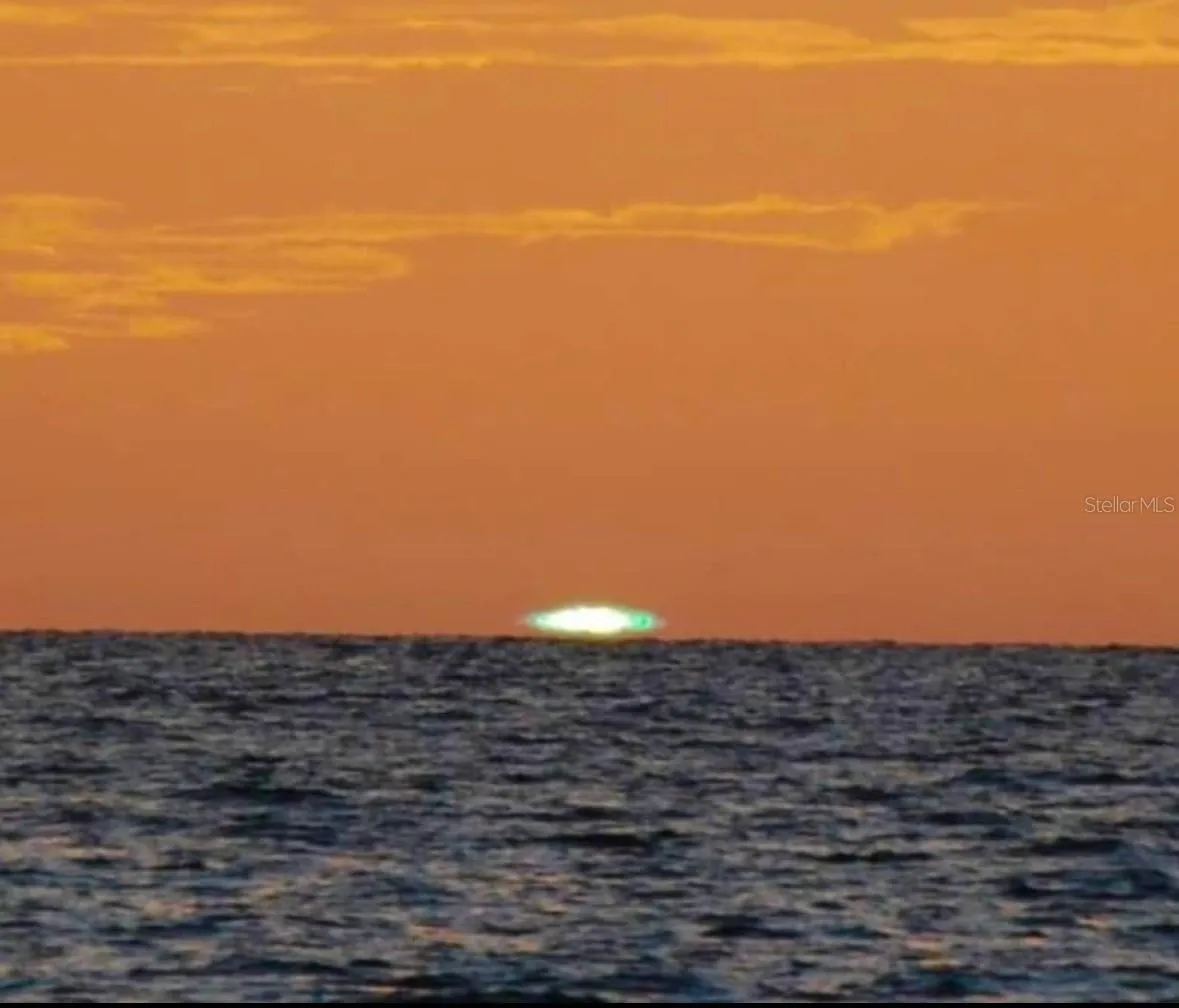 The “Green Flas”.  If you are lucky you may see it just as the sun hits the horizon.  This photo was taken on Venice Beach.