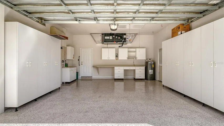 Epoxy floor in garage