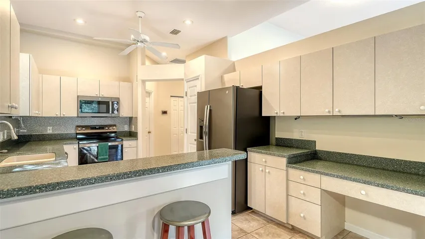 Breakfast bar