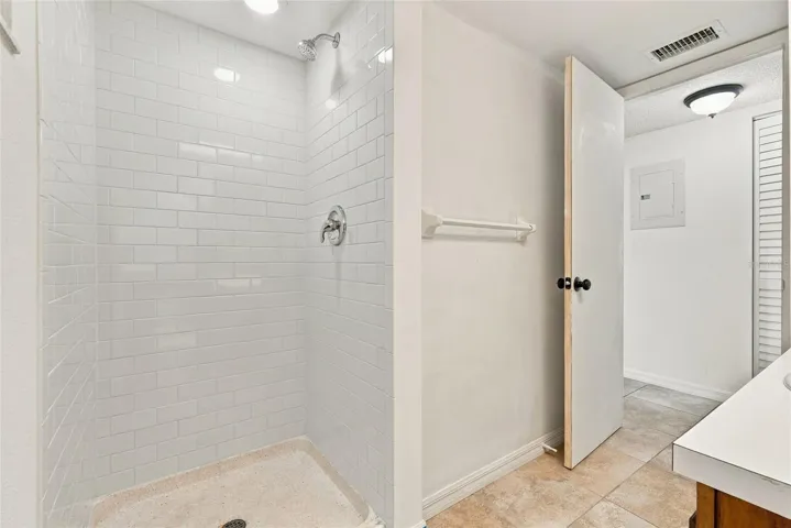 2nd Full Bathroom