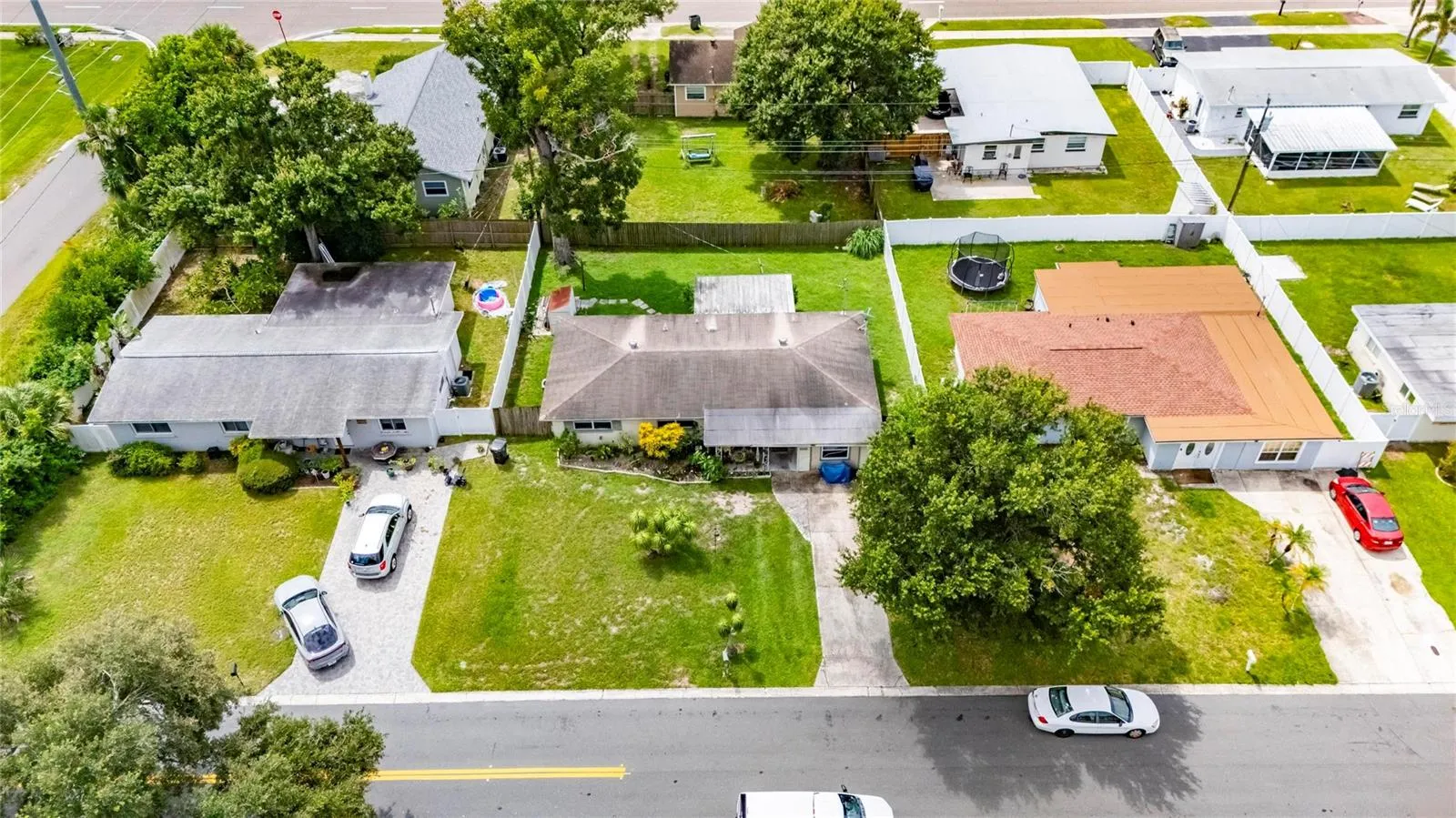 Large Fenced Yard