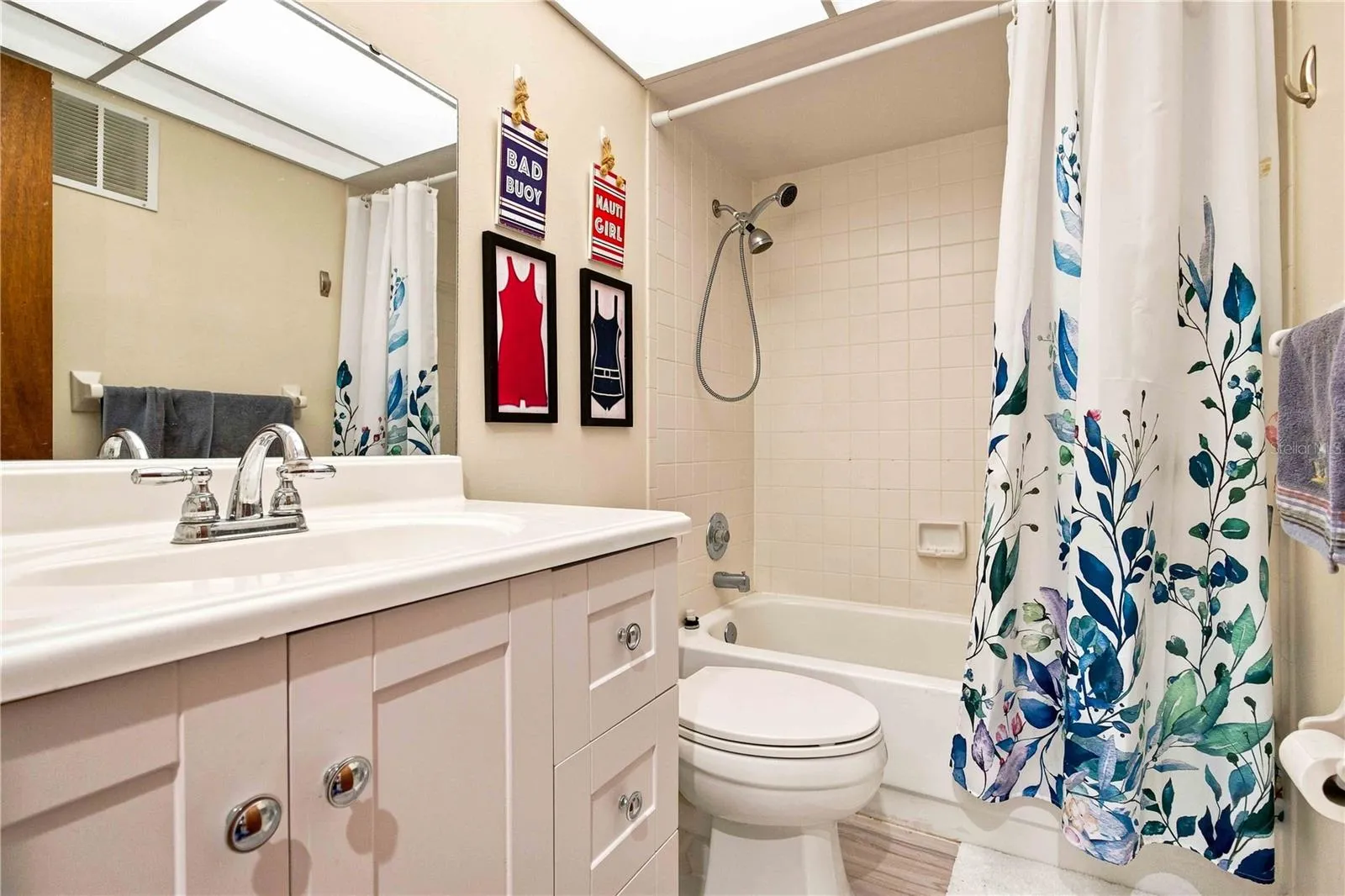 GUEST BATHROOM