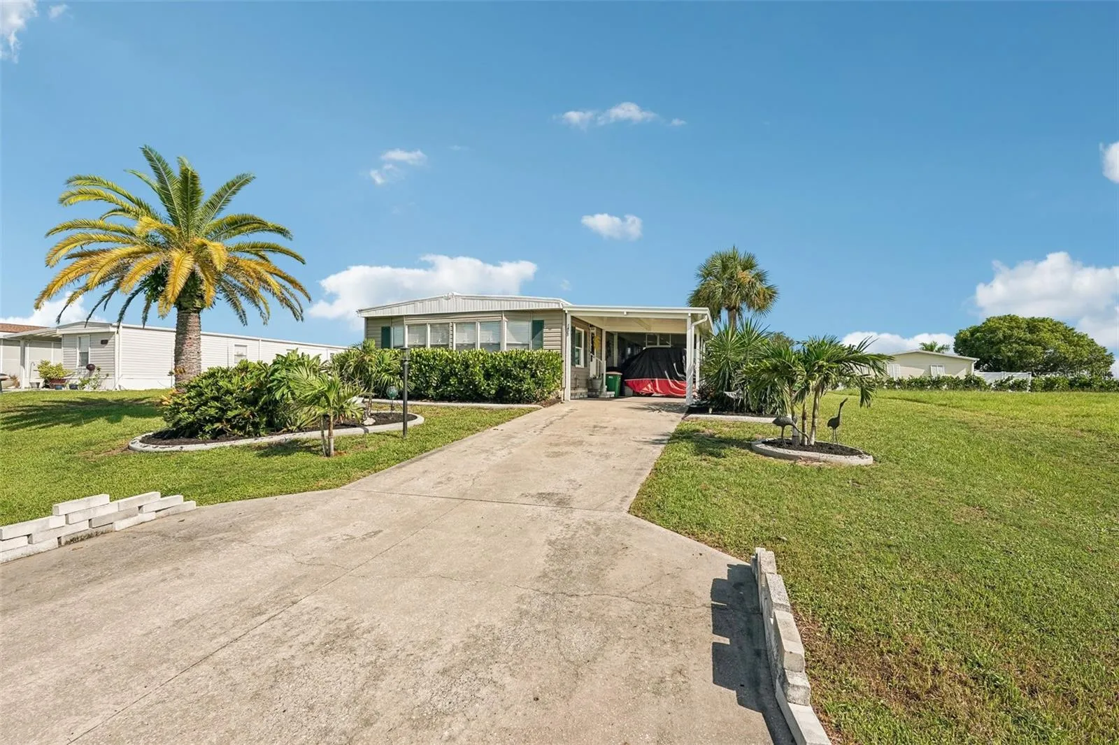 Nice long driveway