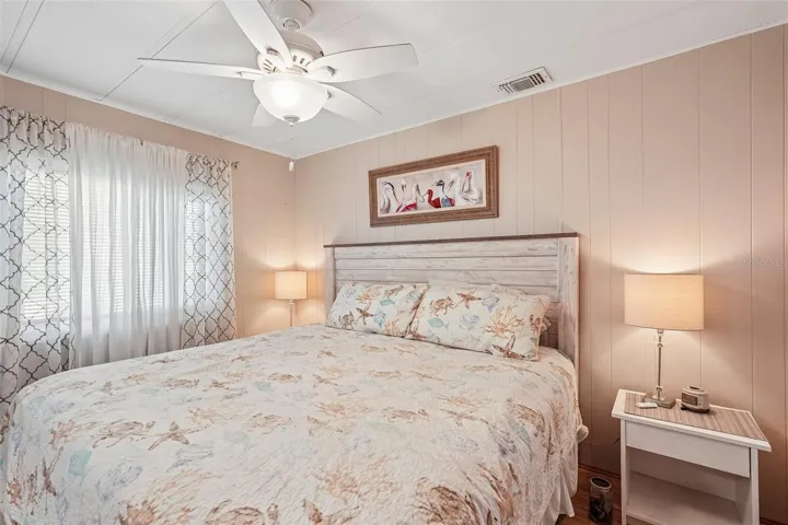 Guest bedroom