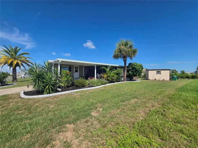 Spacious lot